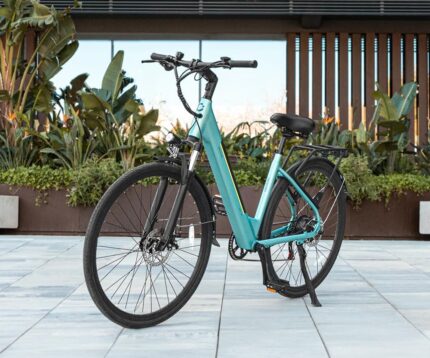 Cecotec Elektro-Stadtfahrrad Urban, 250W, 28-Zoll-Räder, 90 km Reichweite, 460 Wh Batterie, Vorderradfederung, 7-Gang-Shimano-Schaltung und Doppel-Hydraulikbremsscheiben